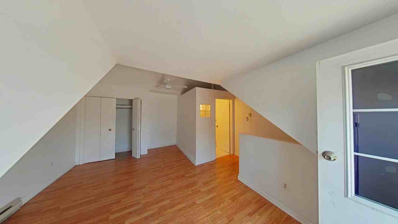 998 Queen Street East - Photo 7 of 8