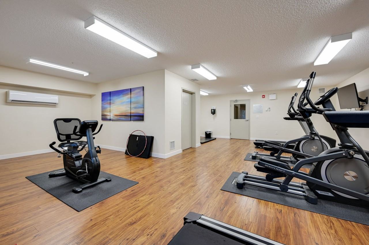 Portofino Suites - Photo 5 of 28