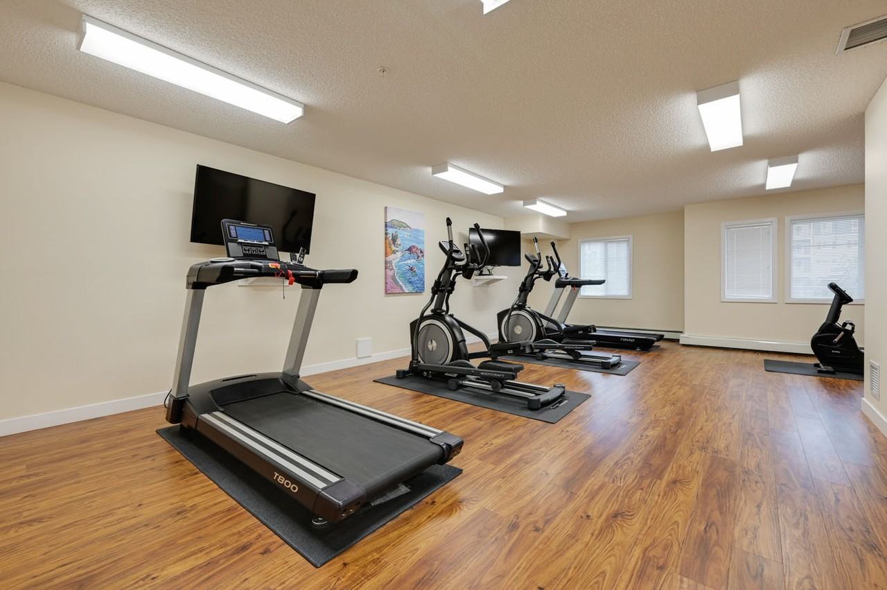 Portofino Suites - Photo 7 of 28