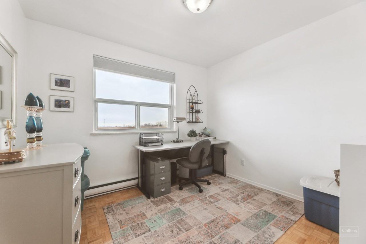 49 Wellington Street - Photo 3 of 9