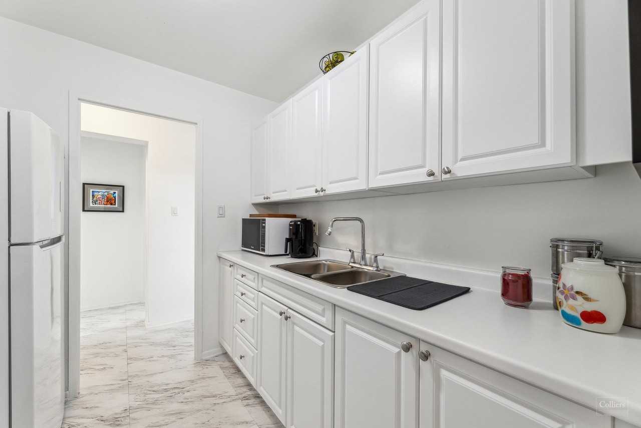 49 Wellington Street - Photo 5 of 9