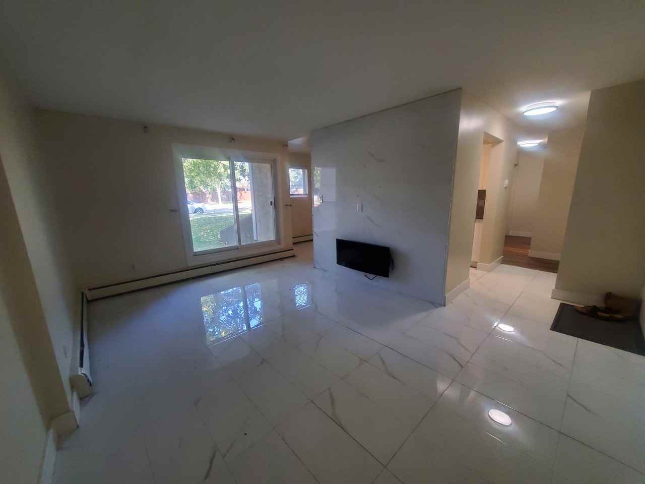 #8, 11255 31 Ave NW Edmonton, AB - Photo 6 of 20