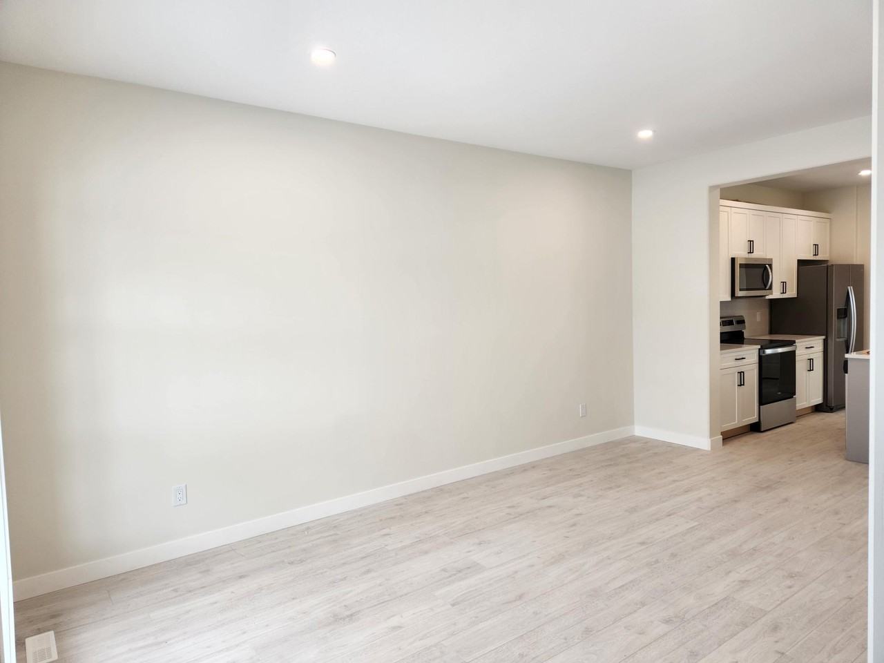 700 Brighton Gate - Photo 4 of 15