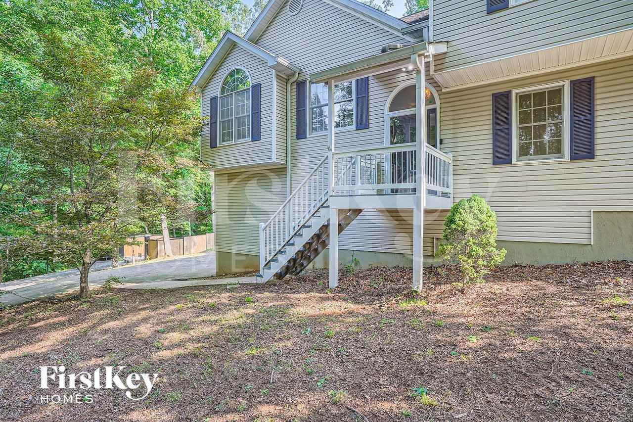 6215 Little Ridge Rd - Photo 3 of 28