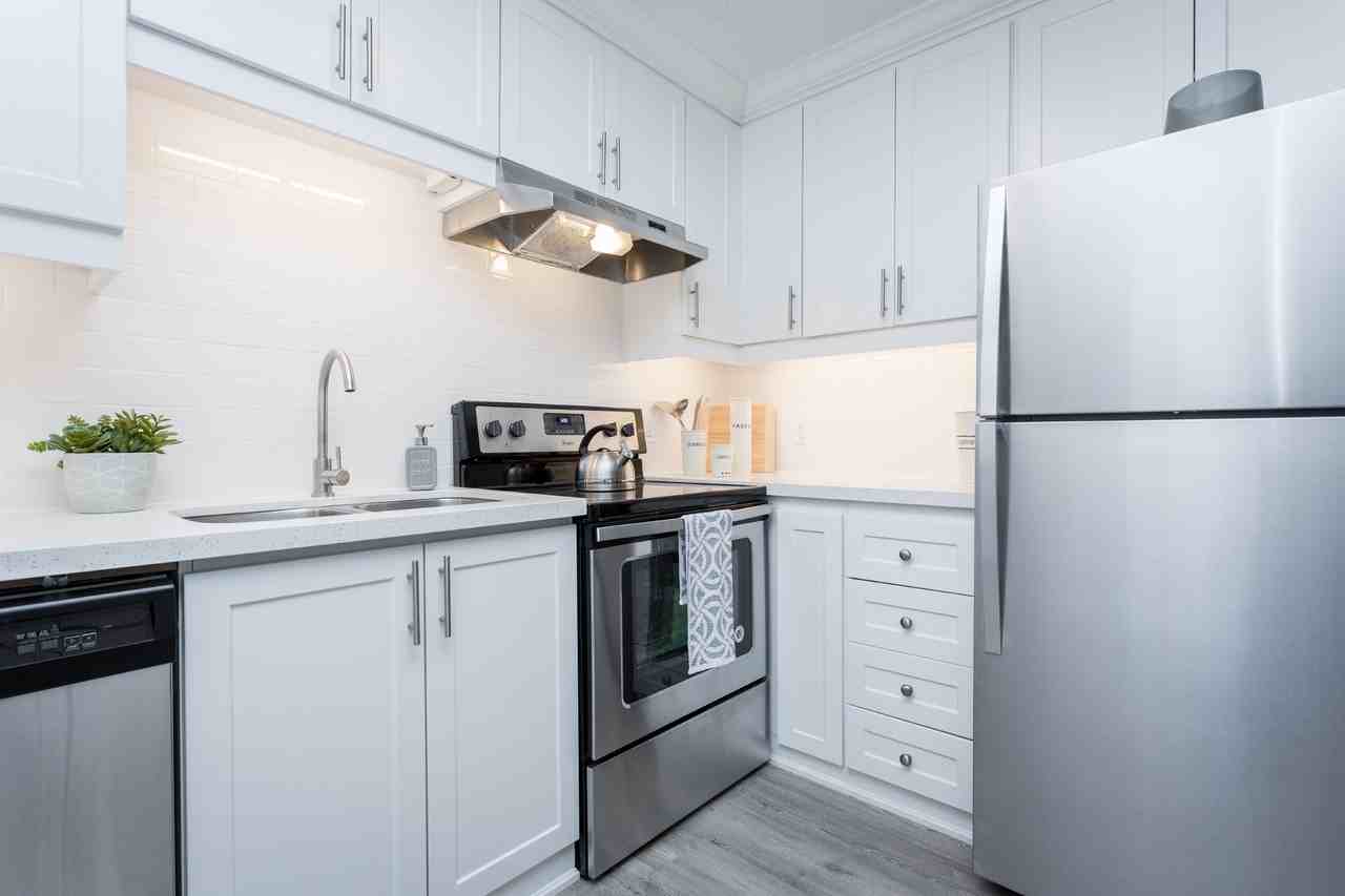 89 York Road - Photo 3 of 11