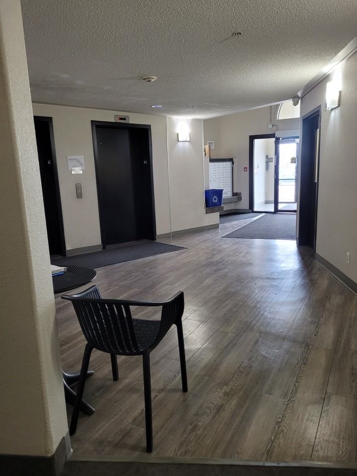 320 Clareview Station Drive - Photo 2 of 20