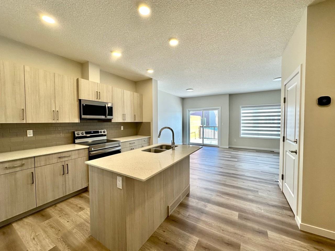 2201 Muckleplum Crescent Upper - Photo 2 of 12