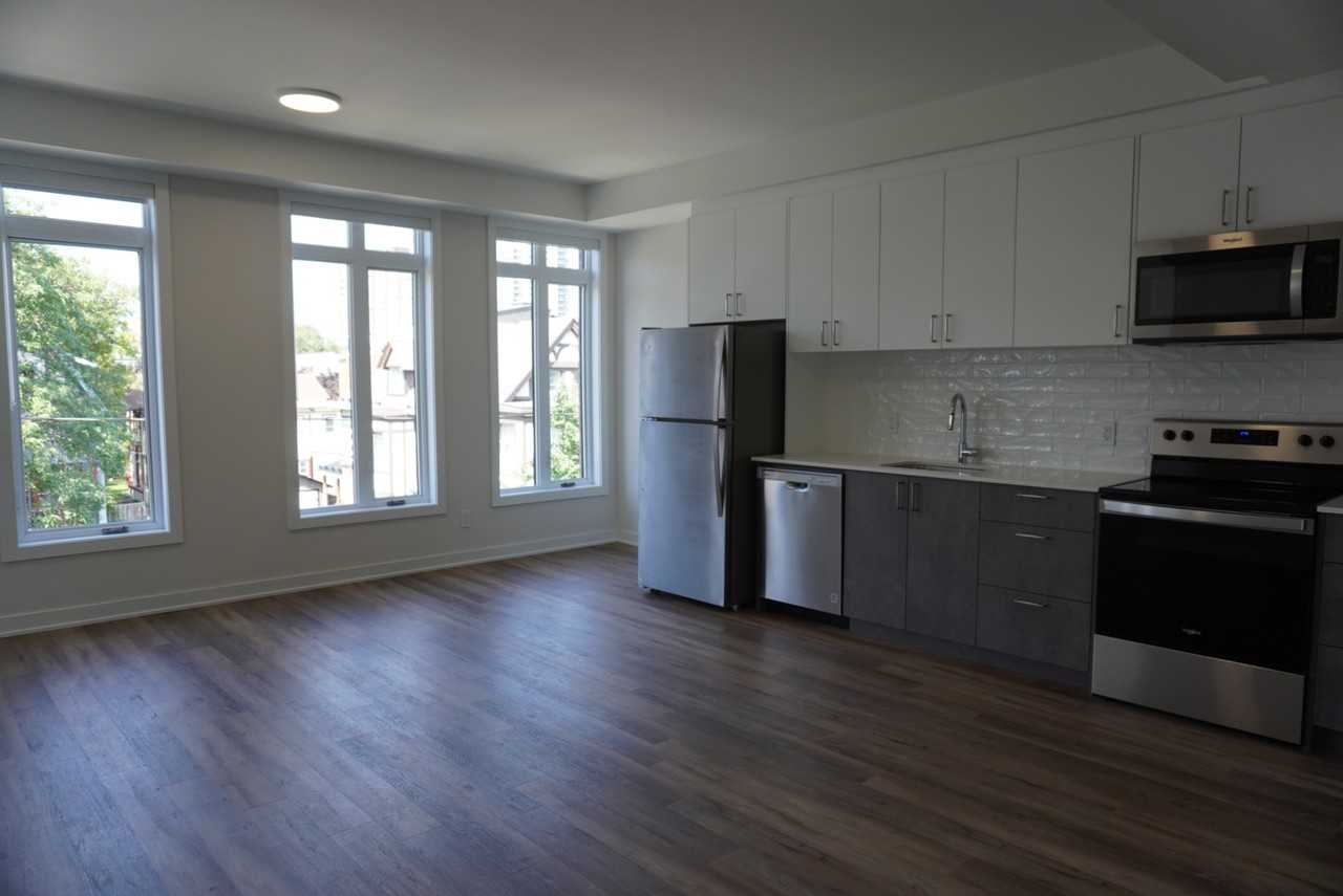 300 Wilbrod Street - Photo 2 of 8