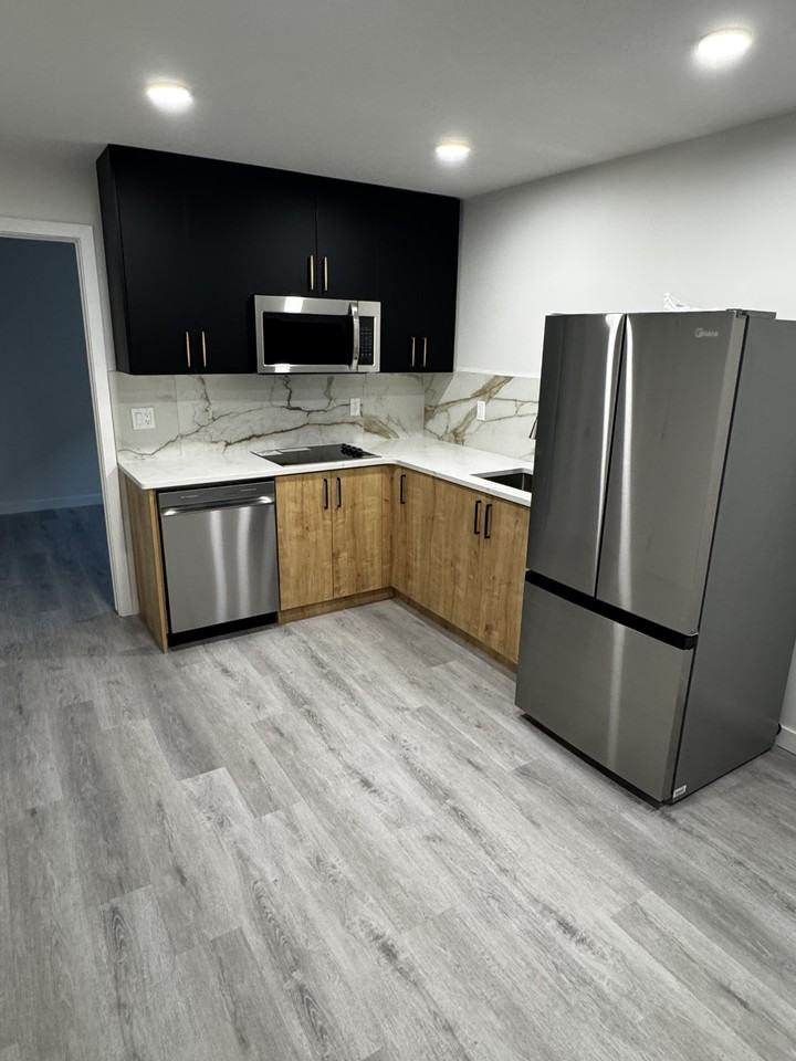 8015 83 St NW Basement Suite - Photo 2 of 13