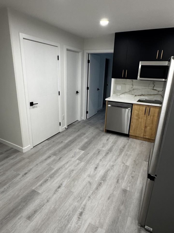 8015 83 St NW Basement Suite - Photo 3 of 13