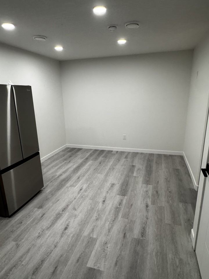 8015 83 St NW Basement Suite - Photo 4 of 13