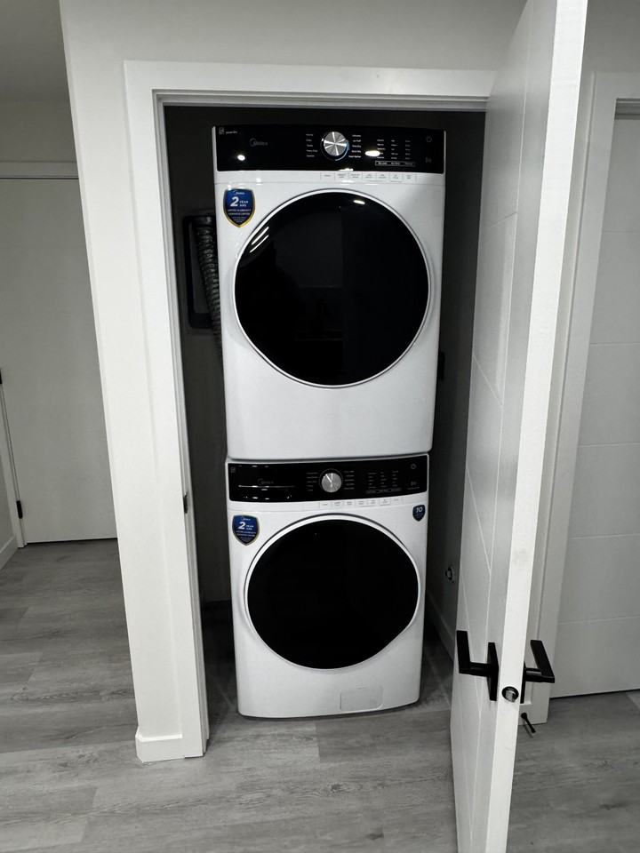 8015 83 St NW Basement Suite - Photo 6 of 13