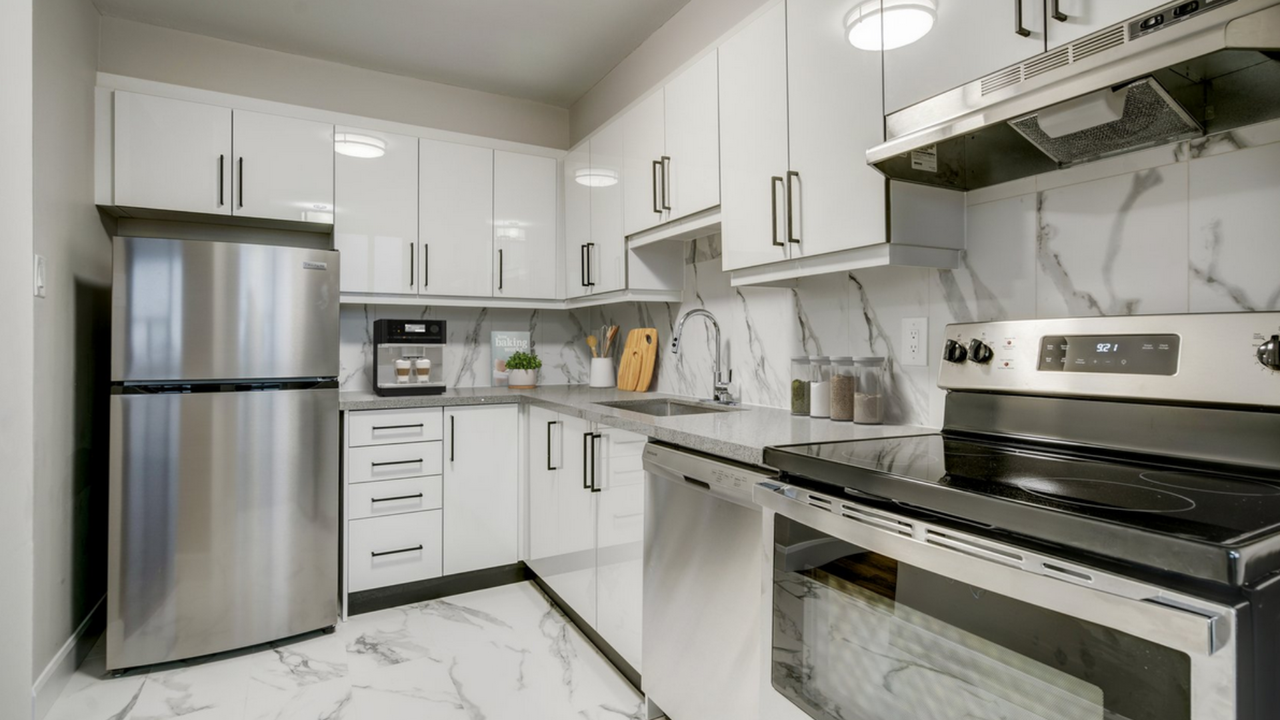 345 Merton Street - Photo 3 of 12