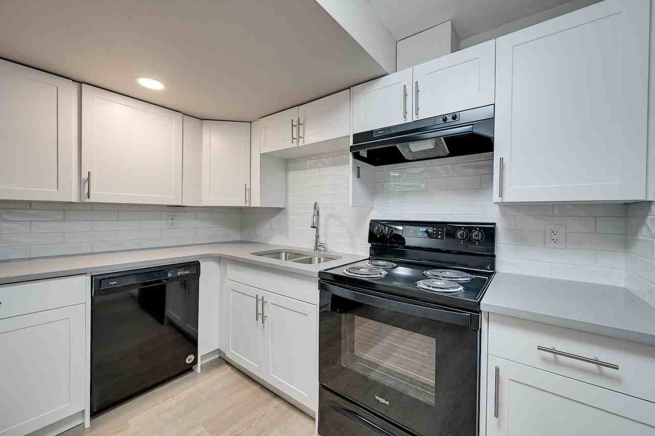 8704 136 Avenue Northwest, Down, Edmonton, Alberta, Canada, T5E 3E6 - Photo 3 of 15