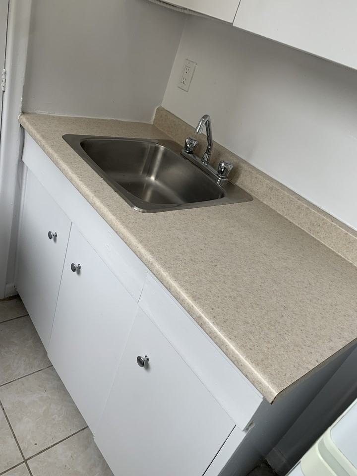 230 Nipigon St. - Photo 4 of 13