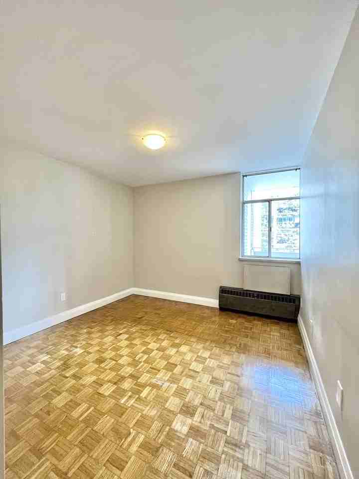 230 Nipigon St. - Photo 5 of 13