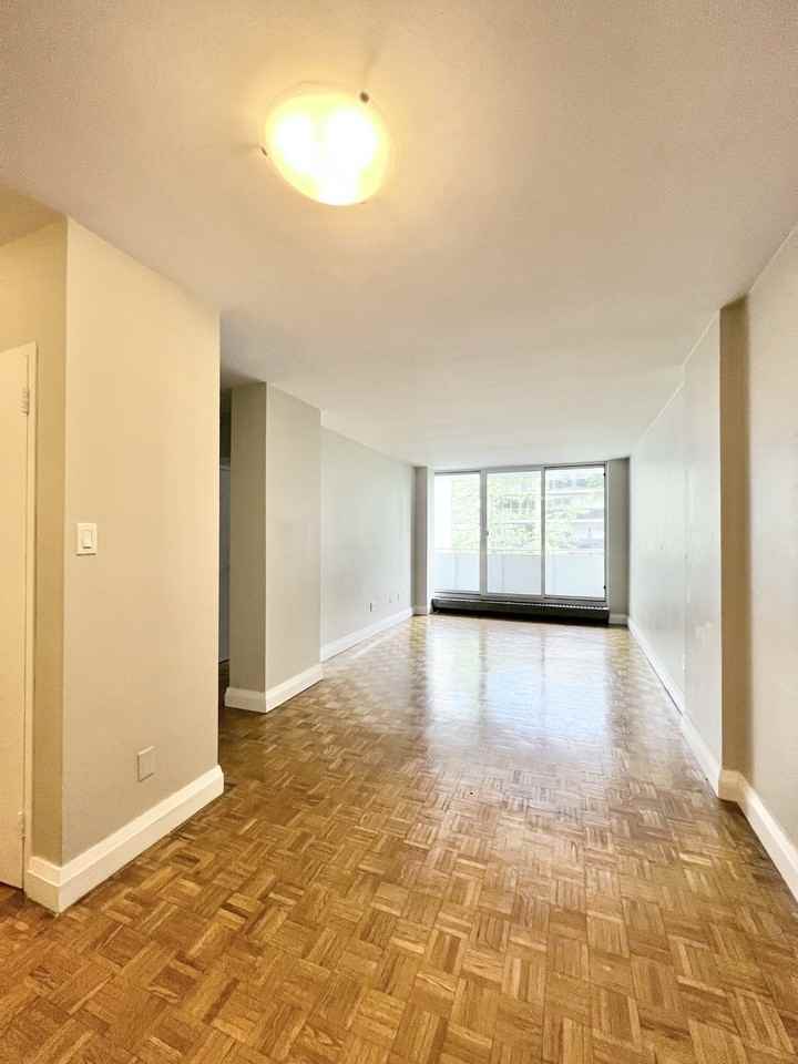 230 Nipigon St. - Photo 6 of 13