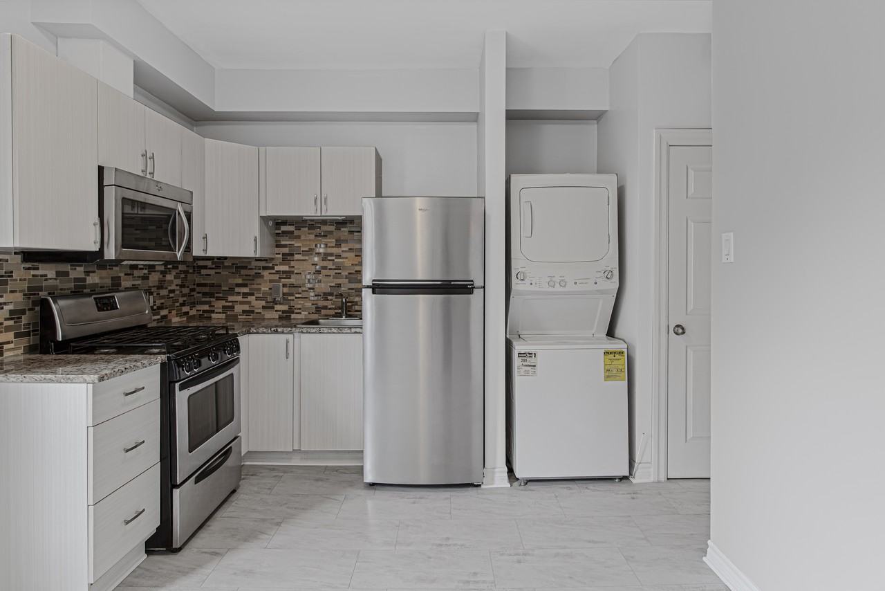 665 Gilmour Street - 1 - Photo 5 of 12