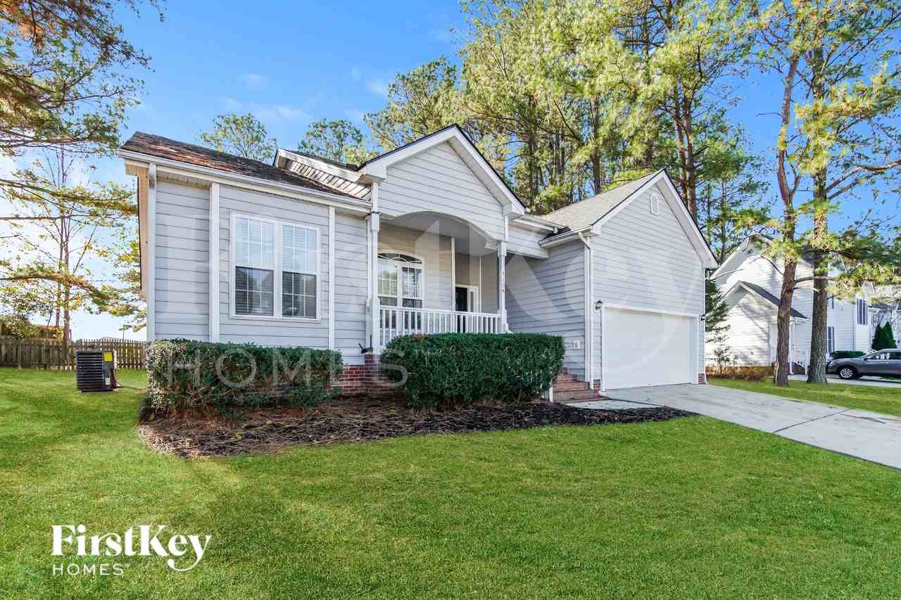 4104 Mangrove Dr - Photo 2 of 16