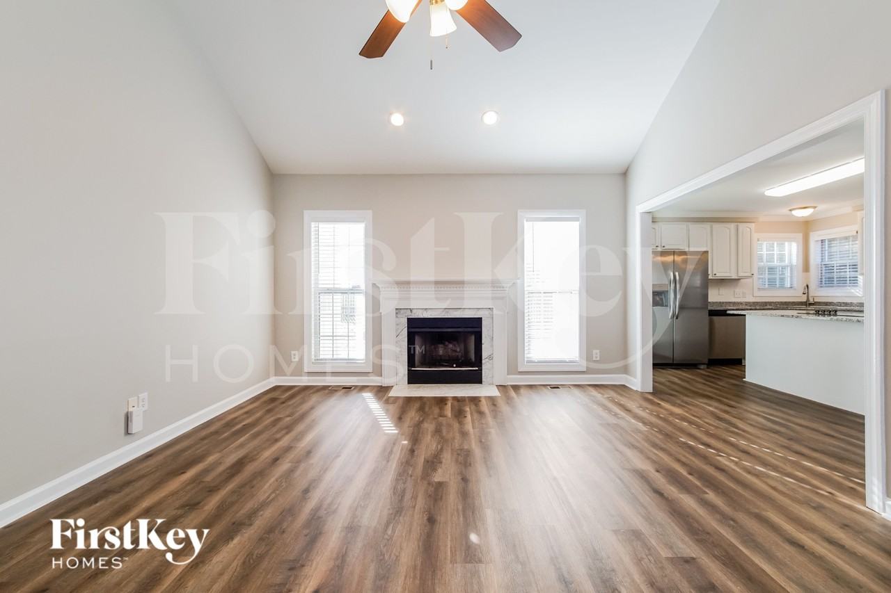 4104 Mangrove Dr - Photo 3 of 16