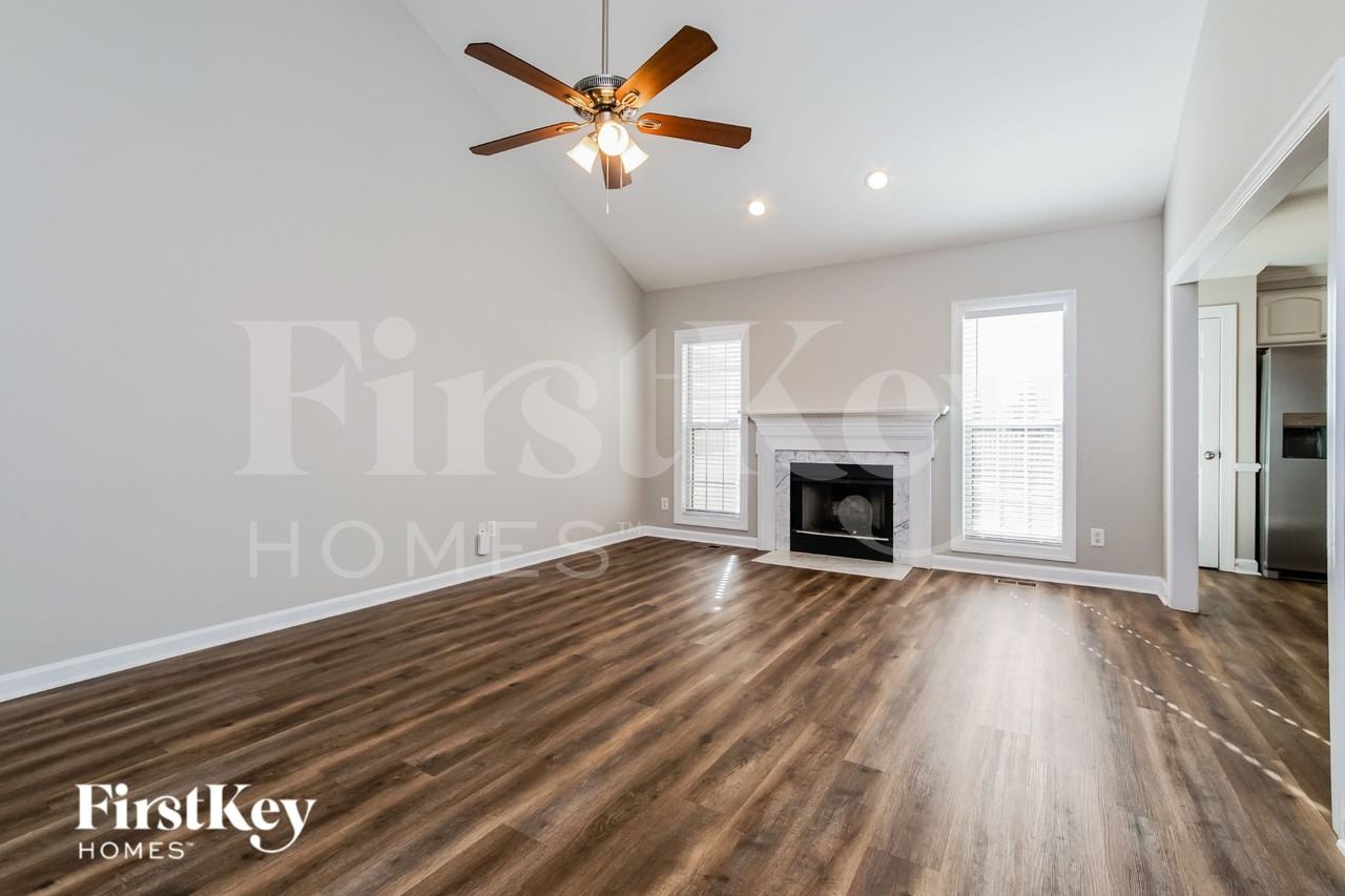 4104 Mangrove Dr - Photo 4 of 16