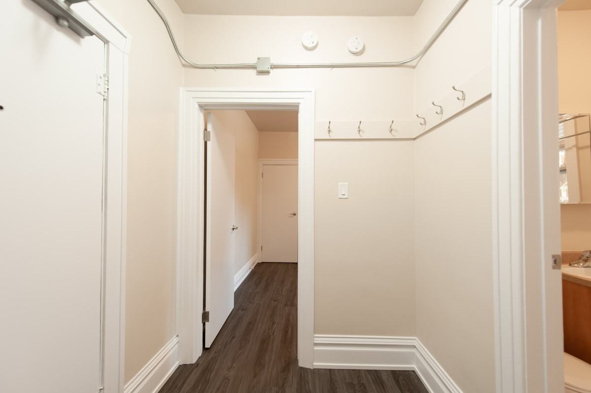 117 Bryce Street - Photo 6 of 12