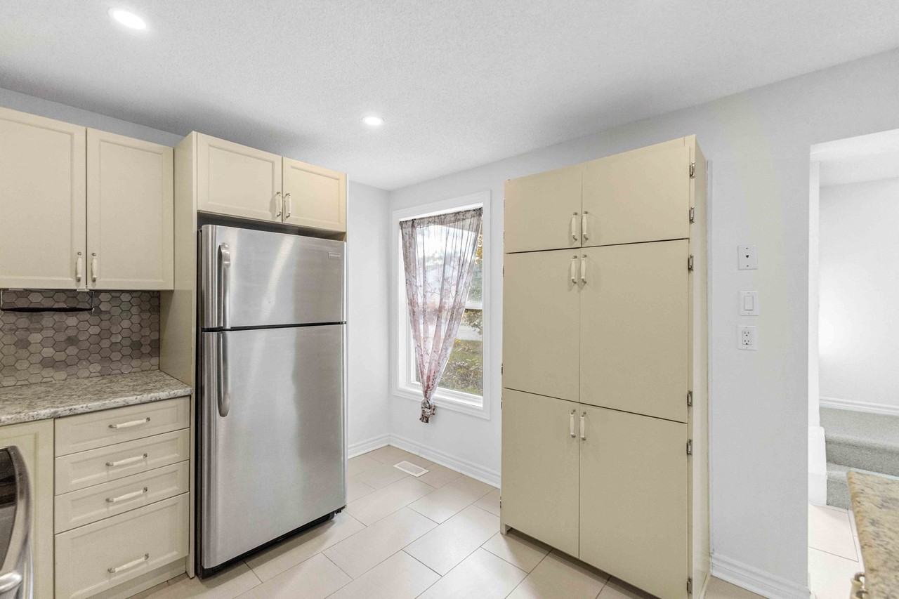 1 Berkshire Way - Photo 5 of 30