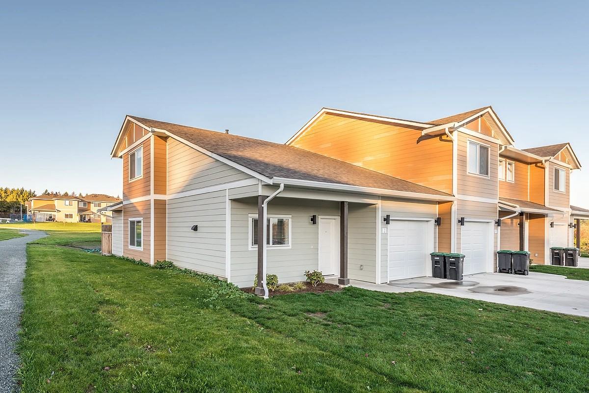 The Meadows at Brentwood Bay Townhomes - Photo 5 of 50