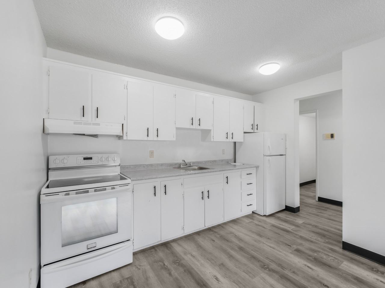 Michelle Manor 9625-156 St - Photo 6 of 20