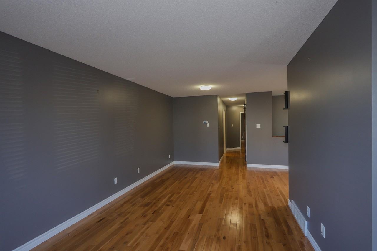 Simpson Cres. 311 - Photo 4 of 31