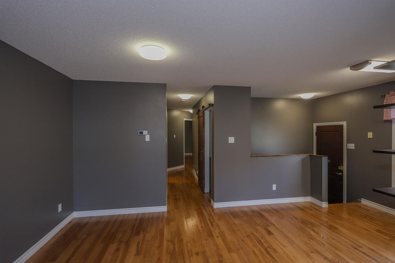 Simpson Cres. 311 - Photo 7 of 31