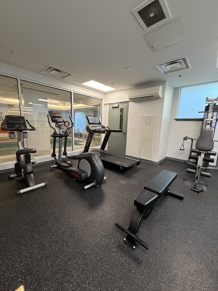 410-238 Besserer Street - 410 - Photo 4 of 21