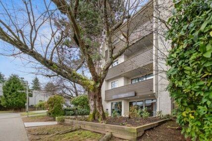 Brunswick Apartments - Photo 4 of 27