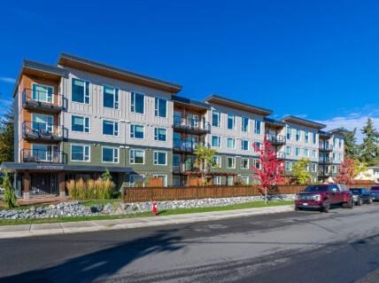 Bayside Manor Apartments - Photo 3 of 28