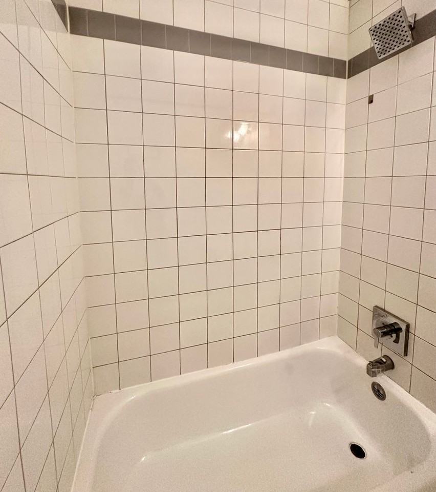 11134 116 Street - Photo 7 of 9