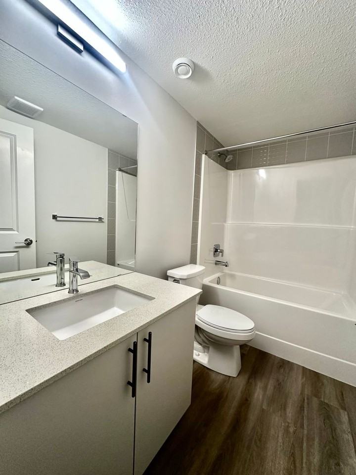 4681 177 Avenue NW - Photo 4 of 6