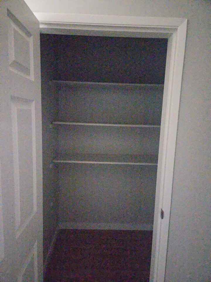 11936 81 St - Photo 5 of 8