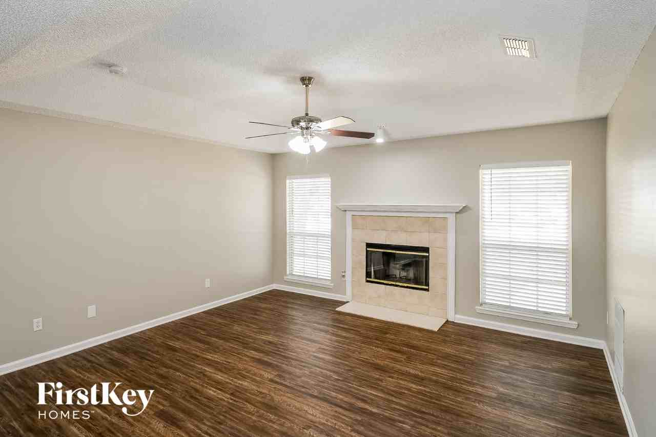 4630 Pebble Brook Dr - Photo 3 of 15