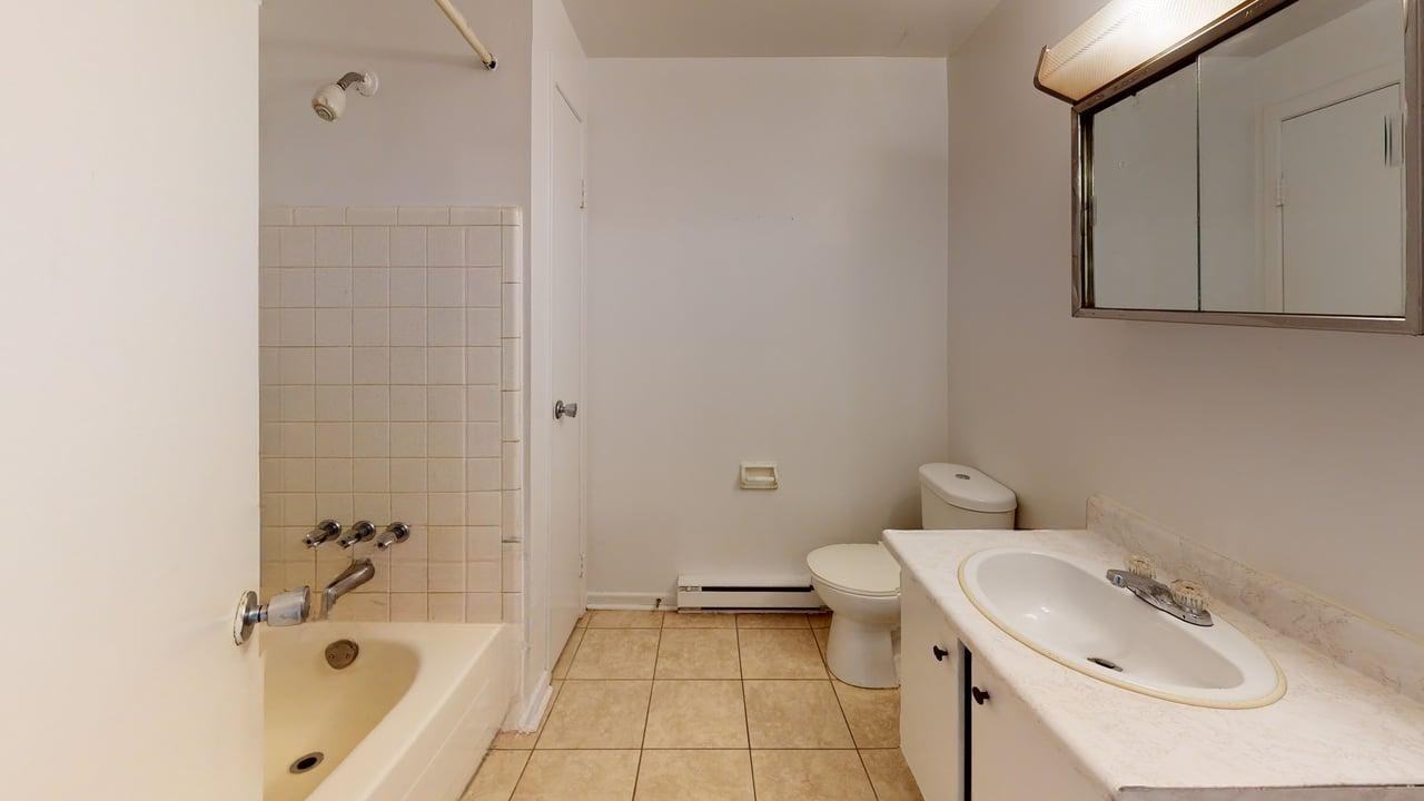 Courtyards of Parkway Apartments - Photo 7 of 50