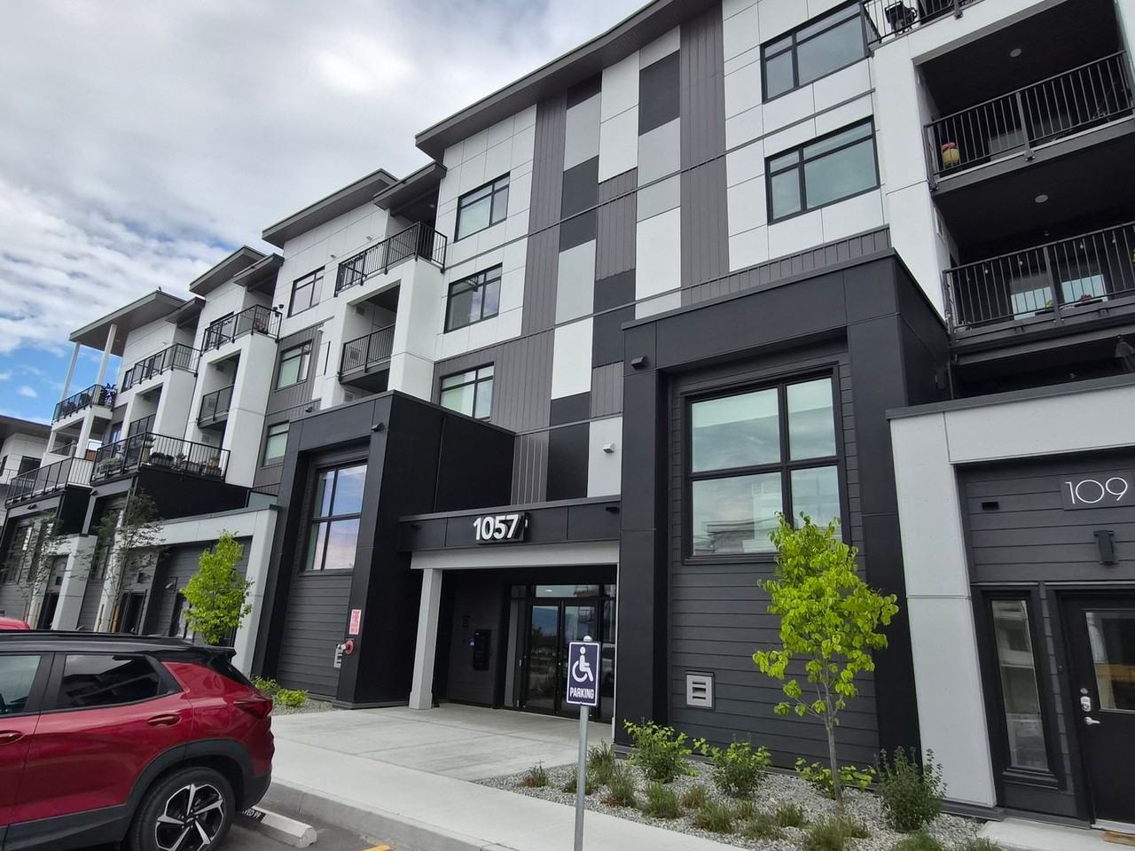 315 - 1057 Frost Road - Photo 2 of 20