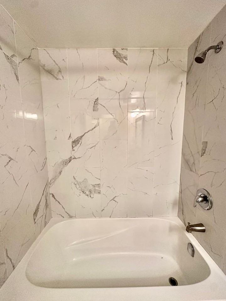 8504 152 A Avenue Lower - Photo 6 of 9