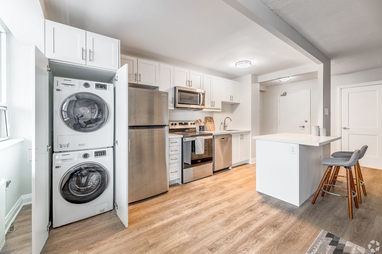 71 Parkwoods Village Drive - Photo 4 of 12