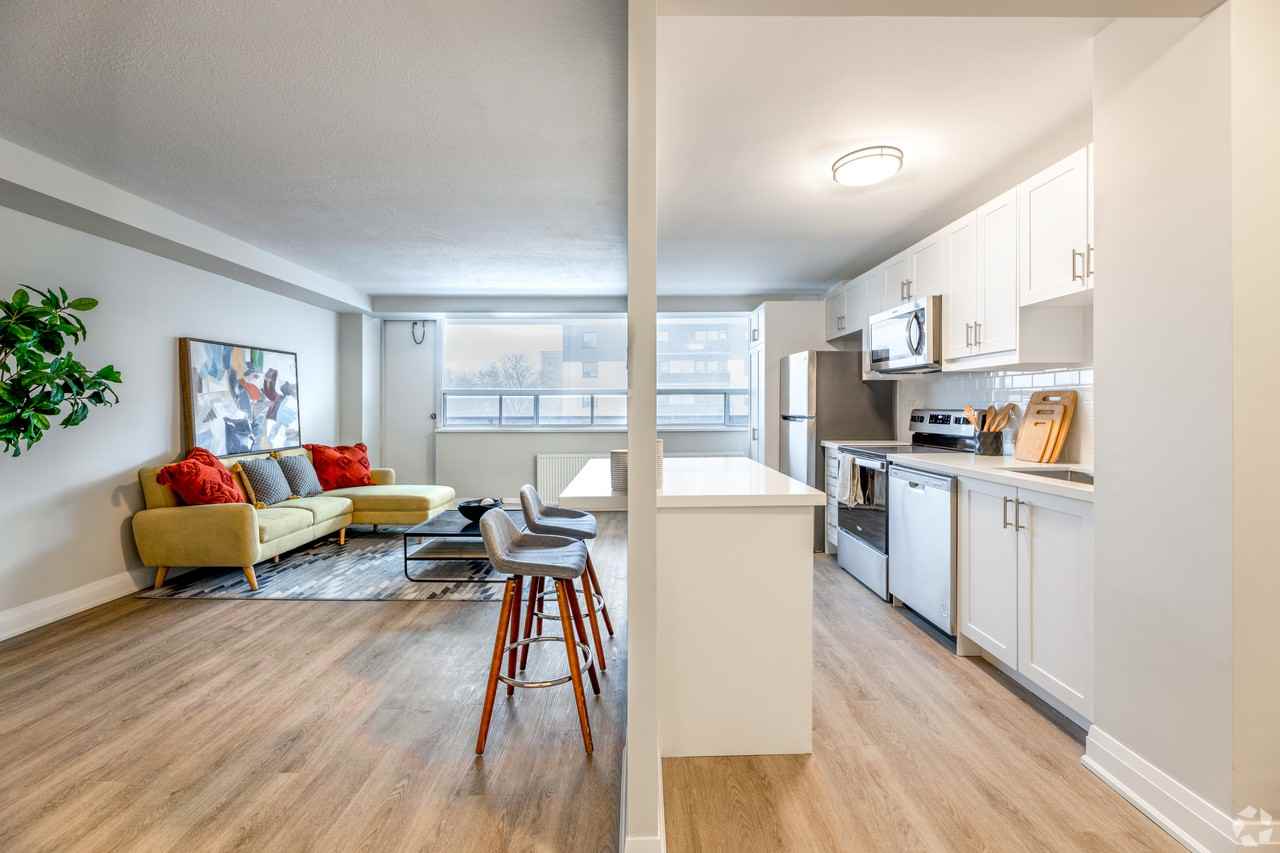 71 Parkwoods Village Drive - Photo 6 of 12