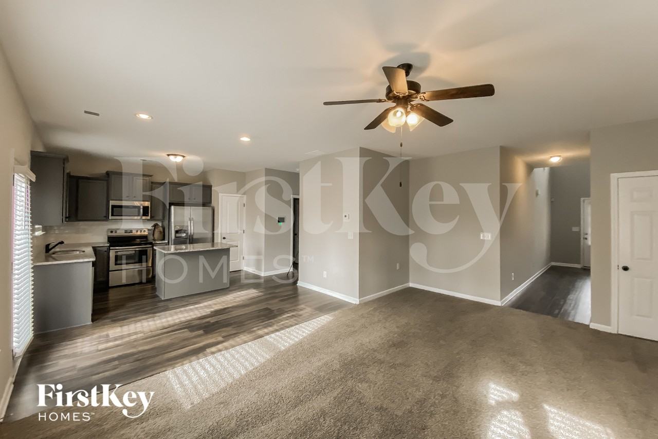 10927 Buckland Ct - Photo 4 of 15