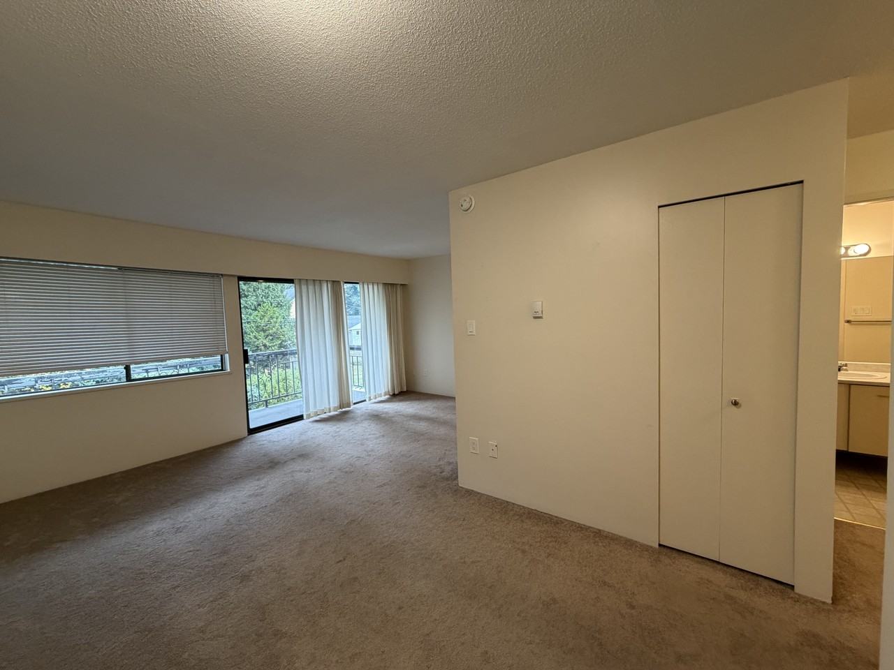 615 Colborne - Photo 3 of 7