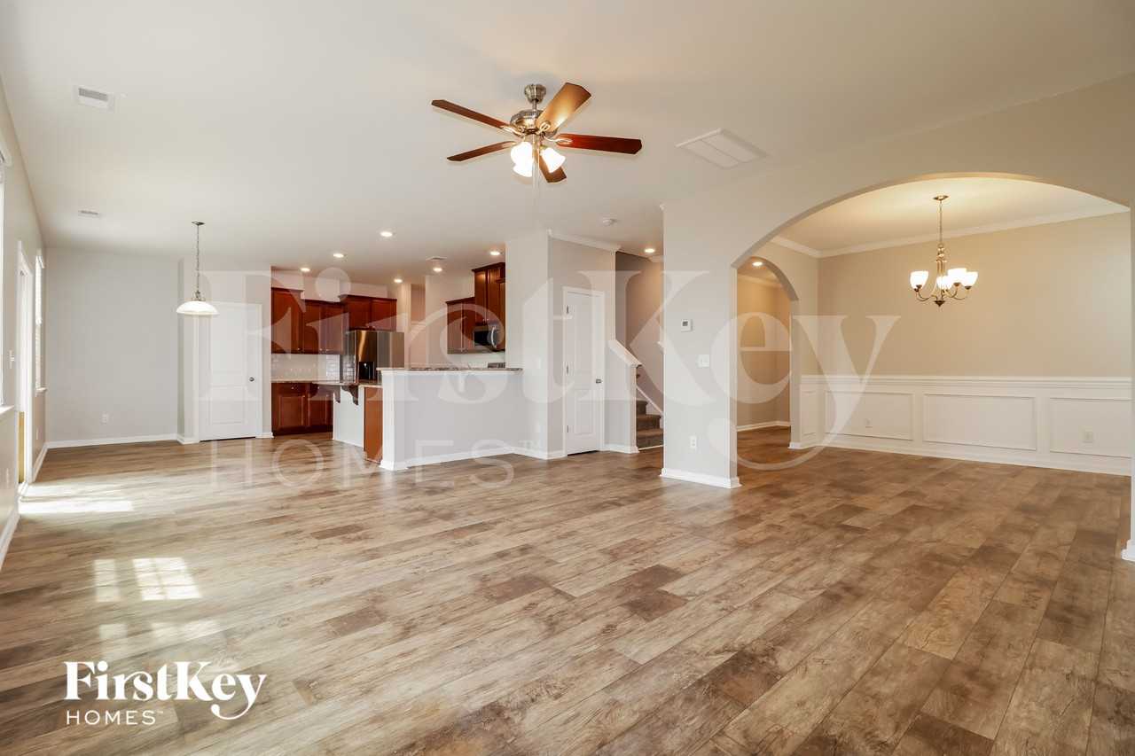 353 Bradley Bend Dr - Photo 3 of 15