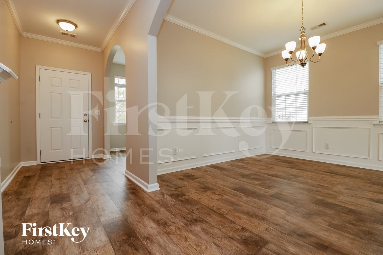 353 Bradley Bend Dr - Photo 4 of 15