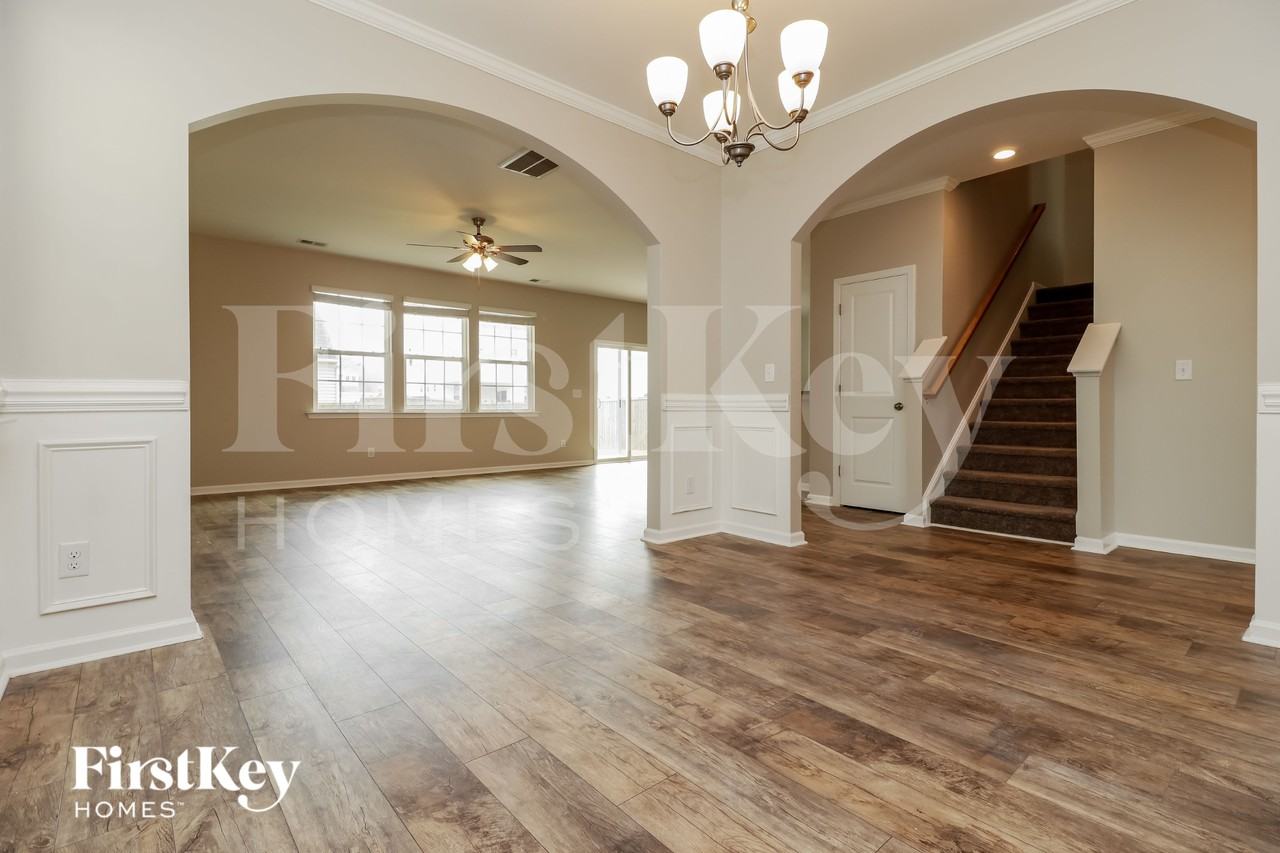 353 Bradley Bend Dr - Photo 5 of 15