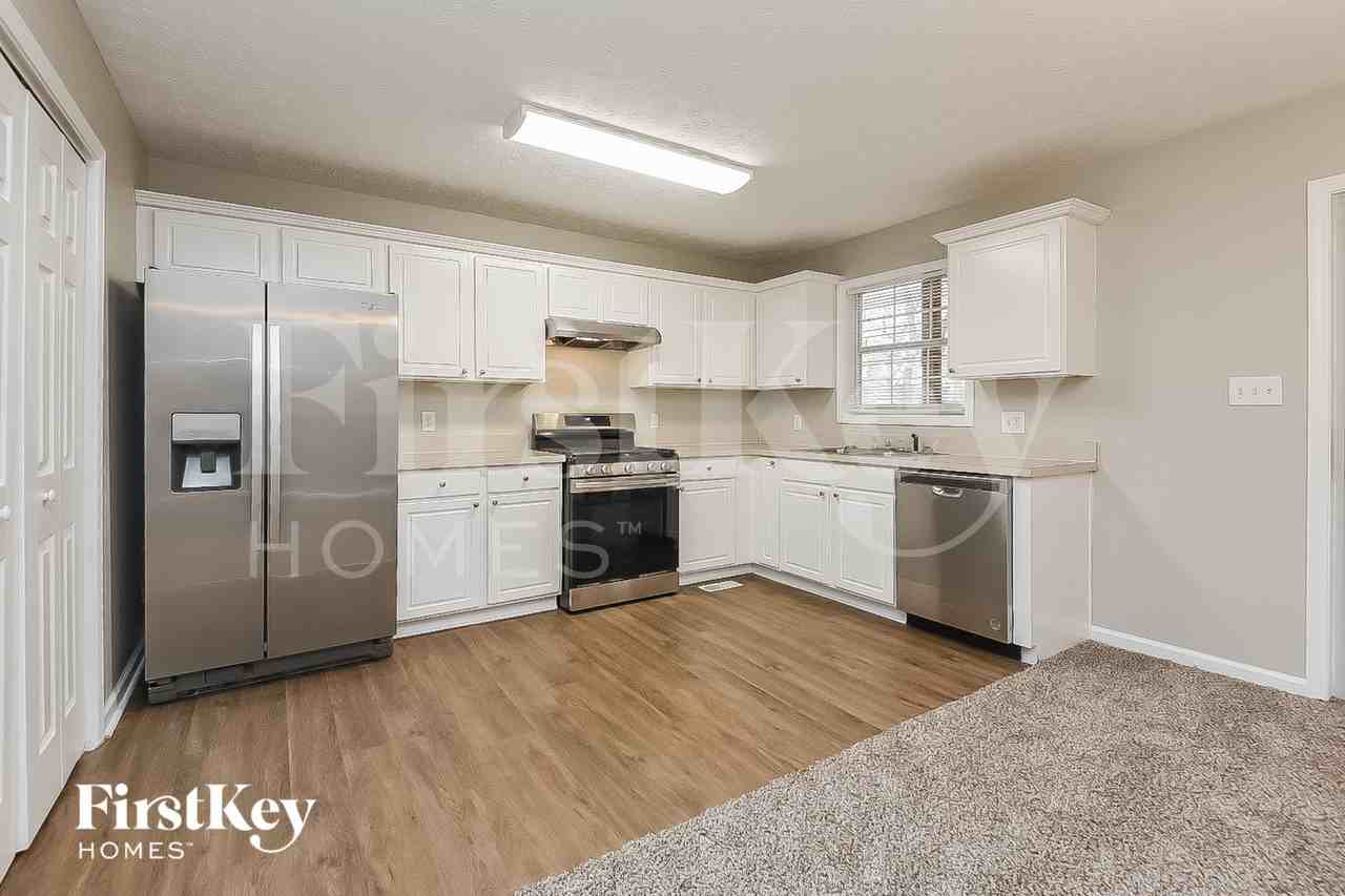 4860 Wade Valley Way - Photo 5 of 15