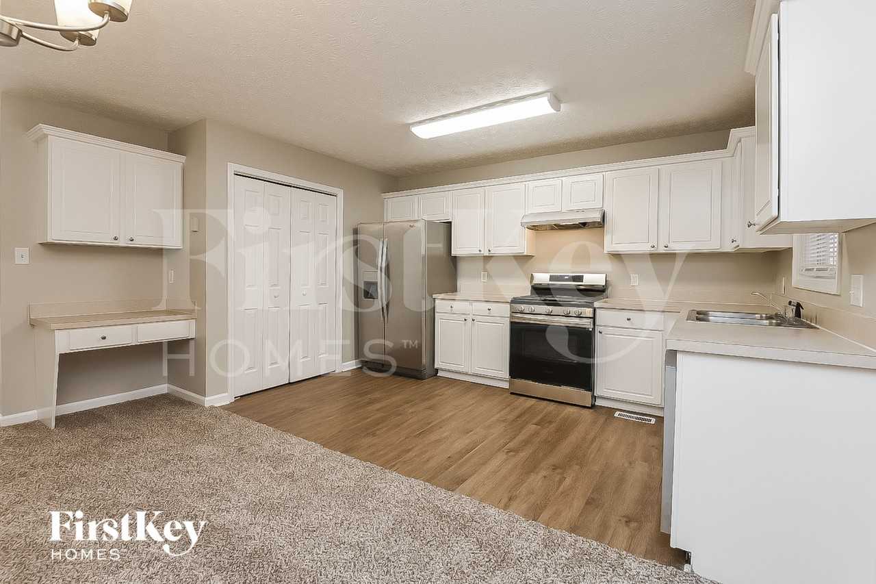 4860 Wade Valley Way - Photo 6 of 15